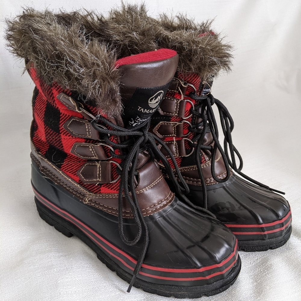 Tamarack Thinsulate Winter Boots Women Sz 6 Rubber Black Red Fabric Faux Fur EUC